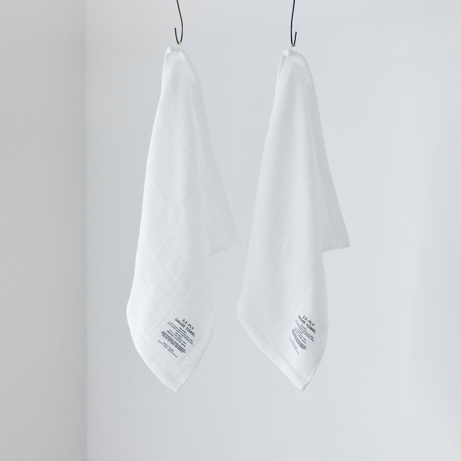 2.5-PLY GAUZE ハンディータオル|オーガニックコットン100%|速乾性に優れ、変則的に織ることによって独特の風合いと肌触りに仕上げた、軽やかなガーゼタオル|SHINTO TOWEL