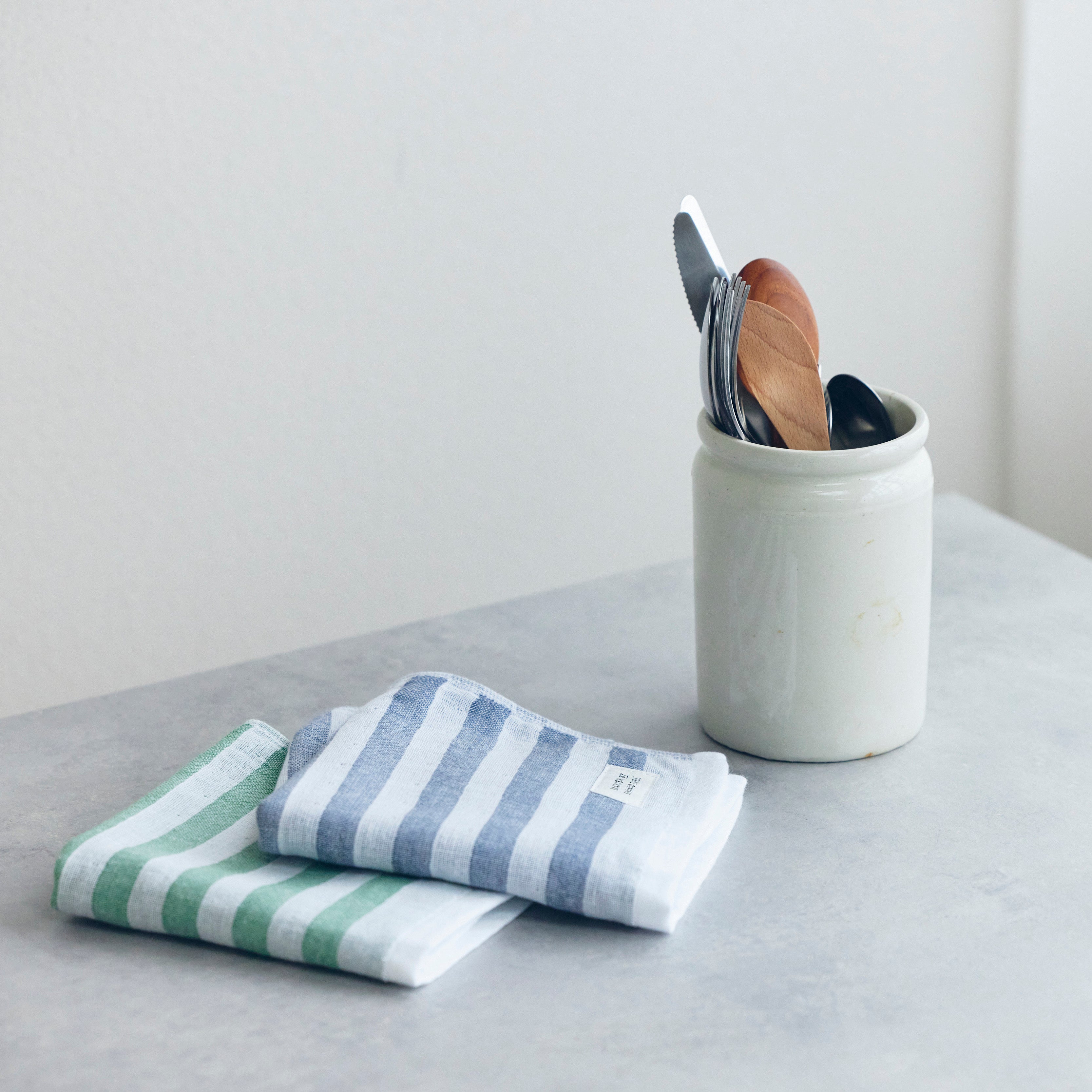 〈シマ-シングル〉ハンドタオル2枚(フォレスト ⁄ シャドウ)箱入り