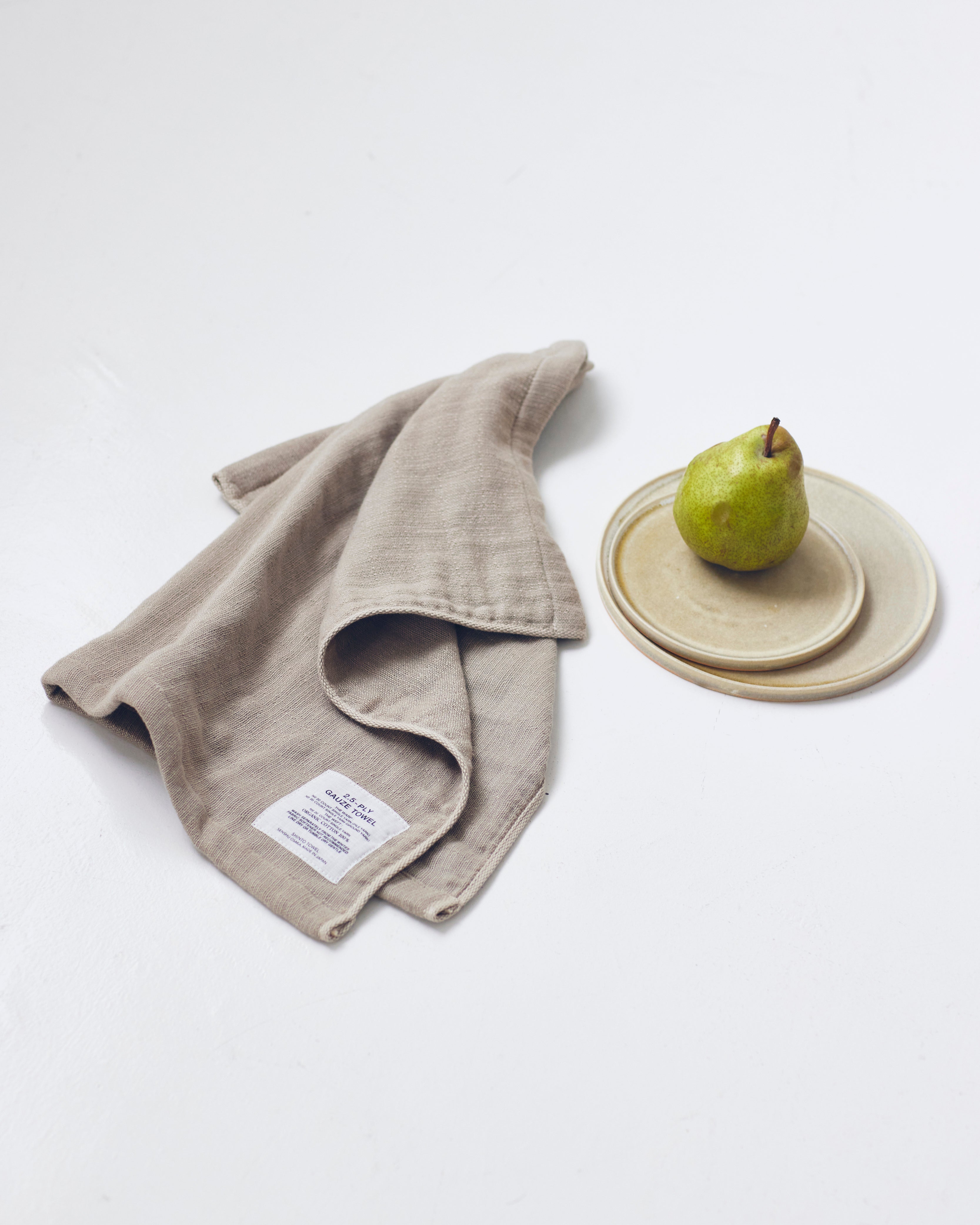 2.5-PLY GAUZE ティータオル|オーガニックコットン100%|速乾性に優れ、変則的に織ることによって独特の風合いと肌触りに仕上げた、軽やかなガーゼタオル|SHINTO TOWEL STORE