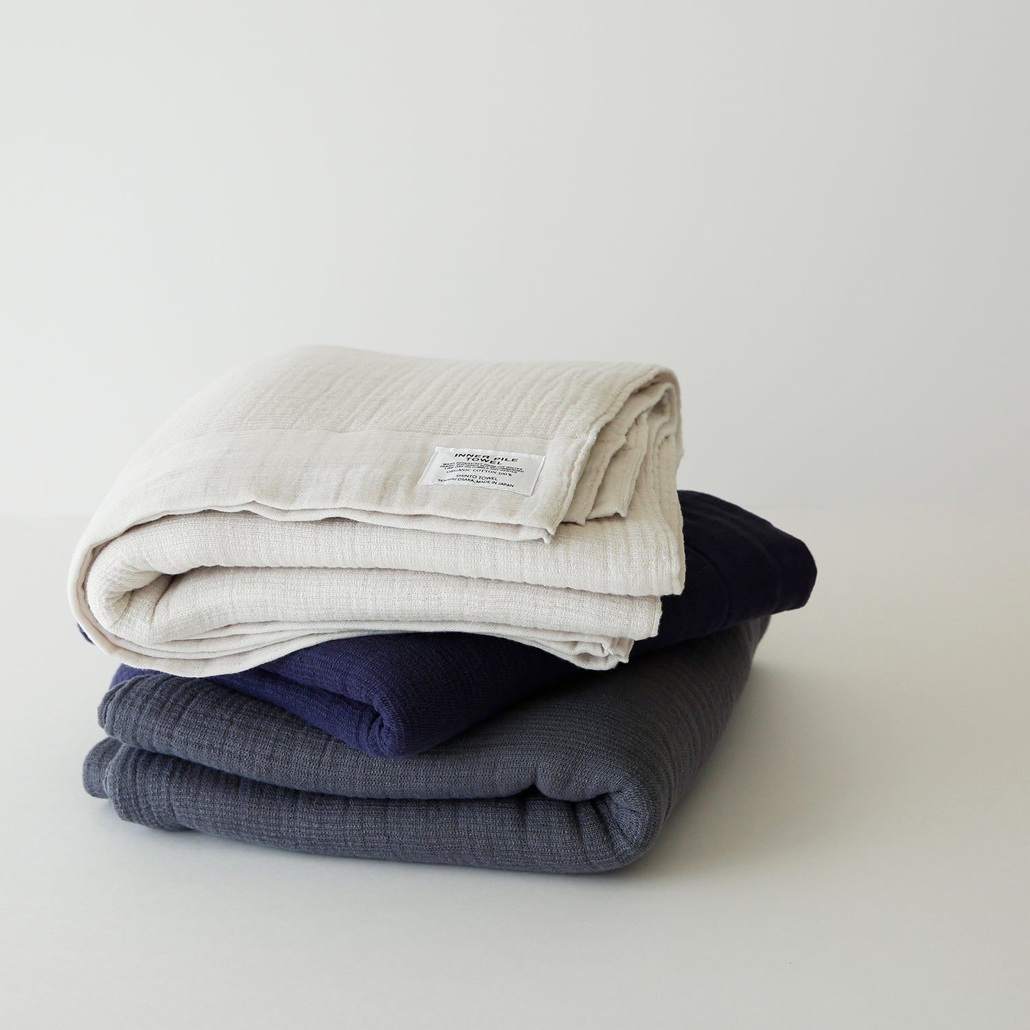 INNER PILE オーダーソーイング|オーガニックコットン100%|ボリュームがあるのに軽くて柔らかく、泉州タオルの伝統製法で引き出す高い吸水性を備えています|SHINTO TOWEL STORE
