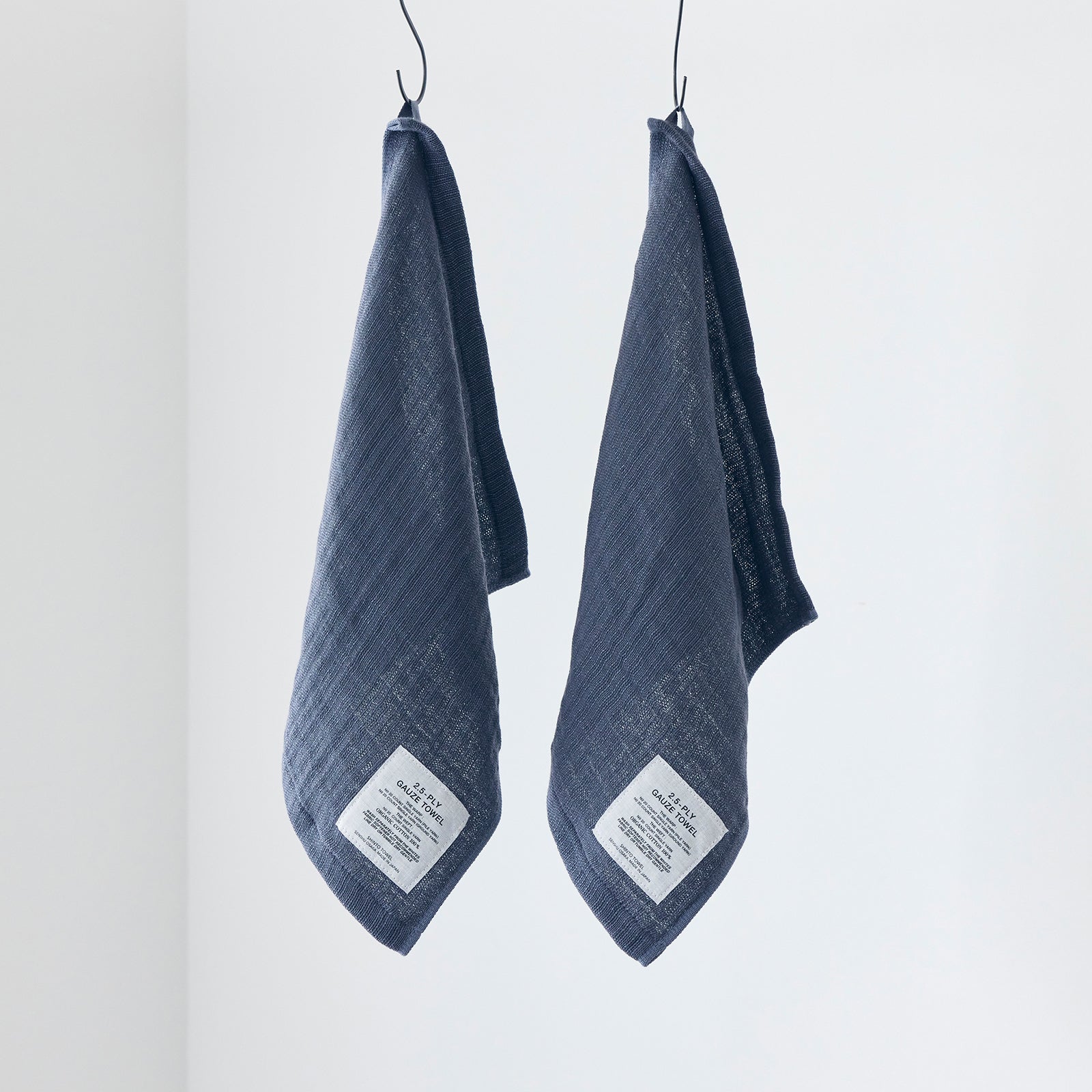2.5-PLY GAUZE ハンディータオル｜オーガニックコットン100%｜速乾性に優れ、変則的に織ることによって独特の風合いと肌触りに仕上げた、軽やかなガーゼタオル｜SHINTO TOWEL