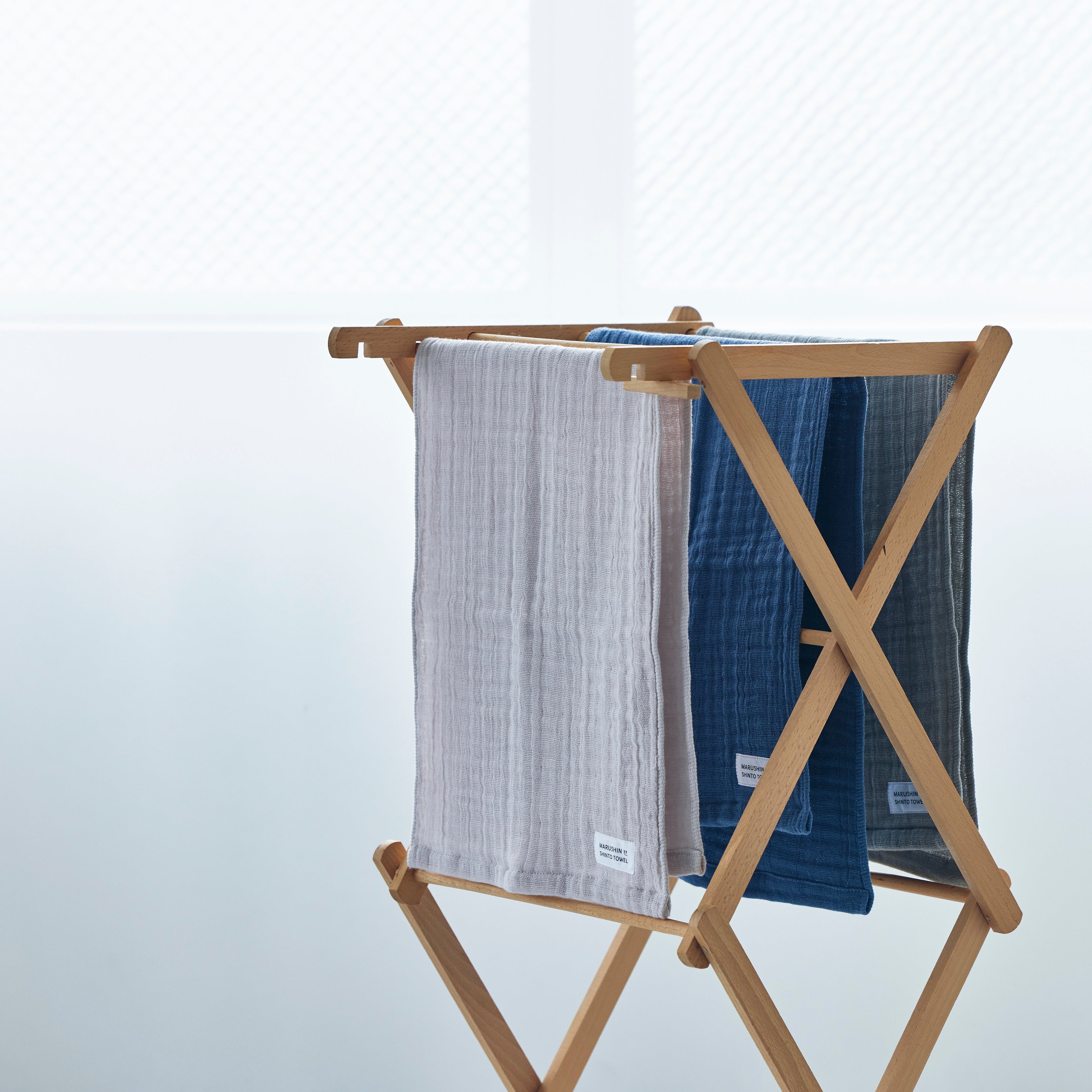 〈ランダムガーゼ〉フェイスタオル 箱入り