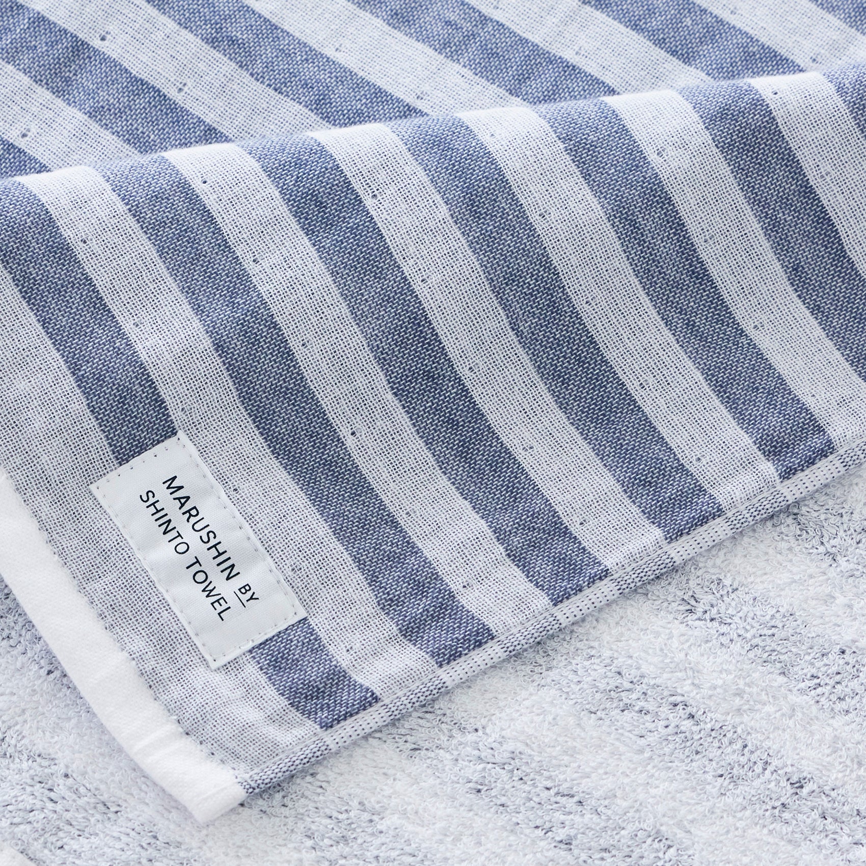 〈シマ-シングル〉ハンドタオル2枚（フォレスト ⁄ シャドウ）箱入り