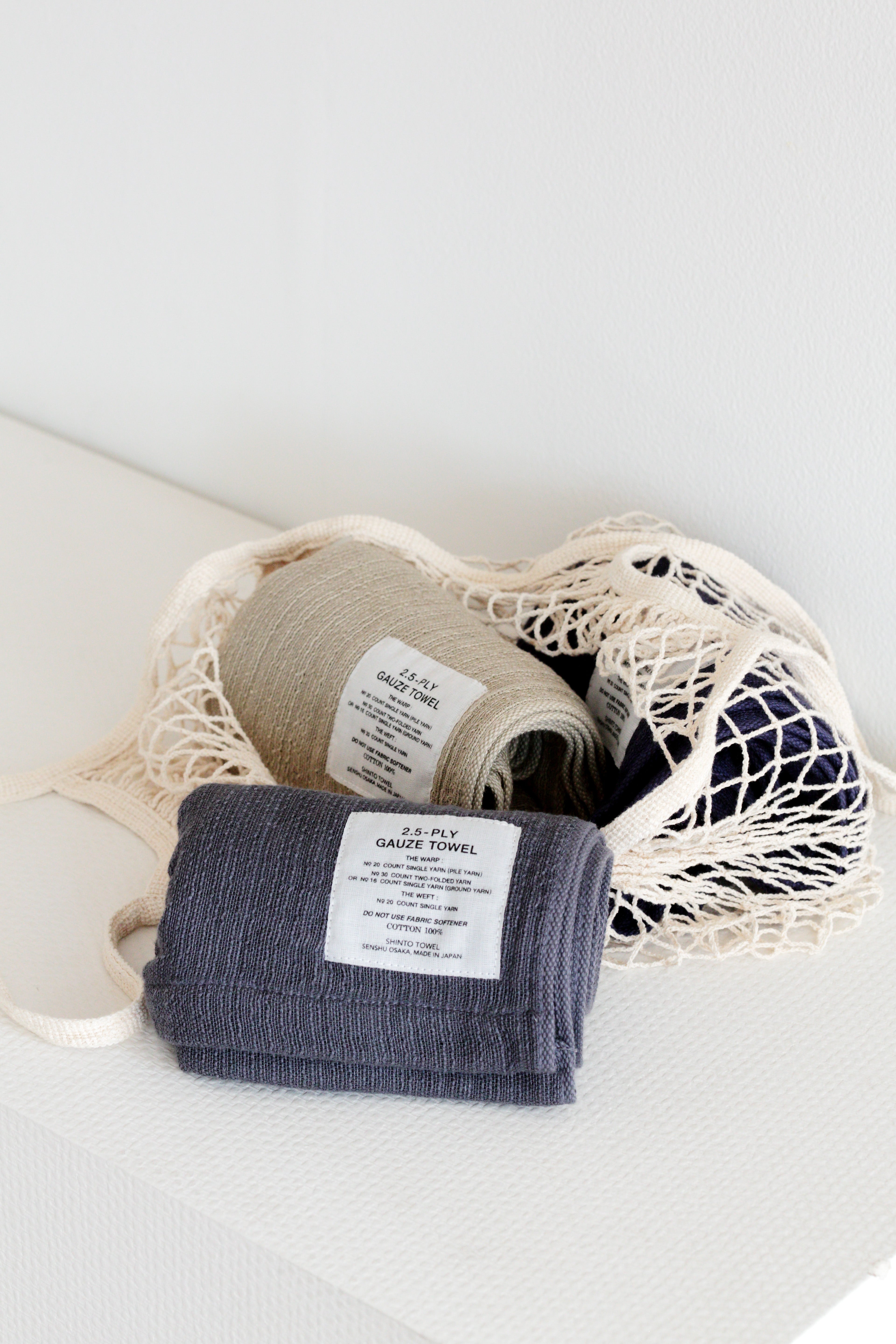 2.5-PLY GAUZE マフラー｜オーガニックコットン100%｜速乾性に優れ、変則的に織ることによって独特の風合いと肌触りに仕上げた、軽やかなガーゼタオル｜SHINTO TOWEL STORE